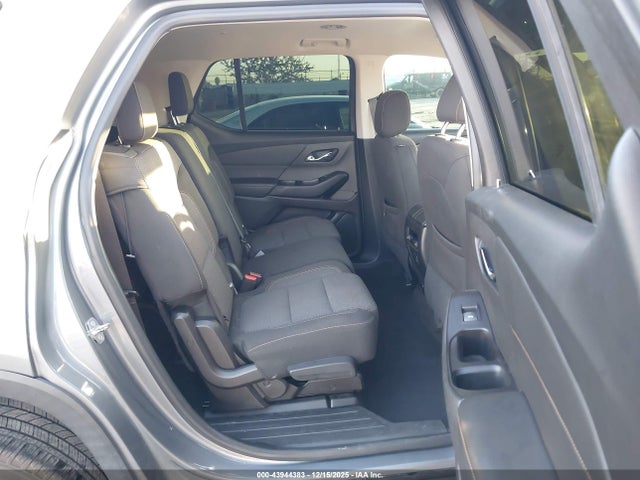 1GNERFKW7JJ220240 Chevrolet Traverse Ls