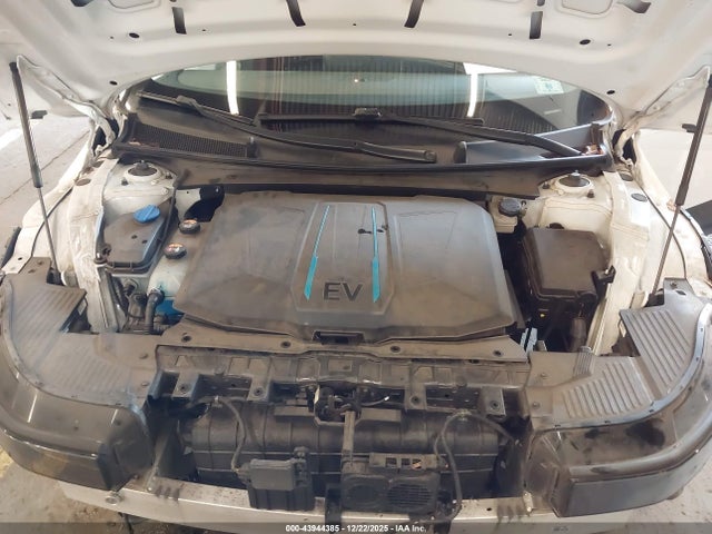 2022 HYUNDAI IONIQ 5 KM8KM4AE1NU073565 Photo 9