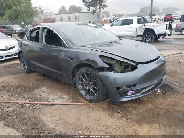 2018 TESLA MODEL 3 5YJ3E1EB7JF128737 Photo 0