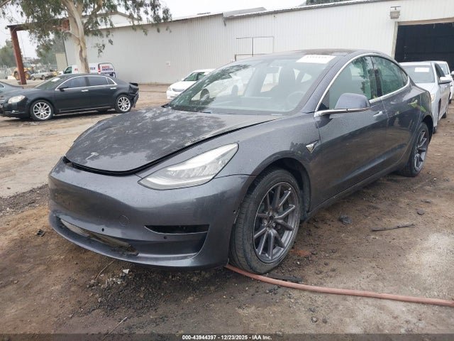 2018 TESLA MODEL 3 5YJ3E1EB7JF128737 Photo 1