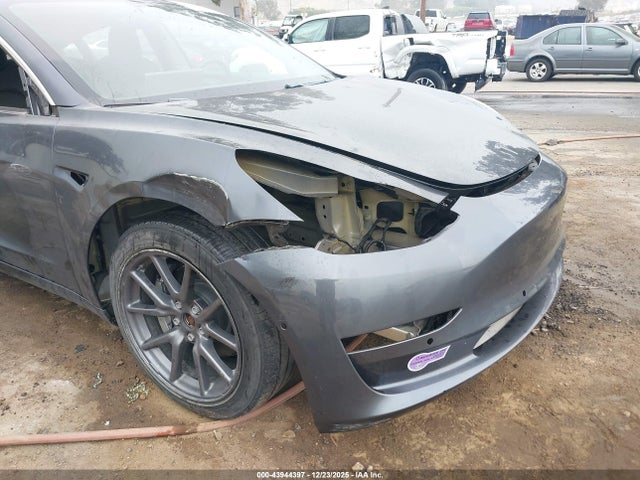 2018 TESLA MODEL 3 5YJ3E1EB7JF128737 Photo 5