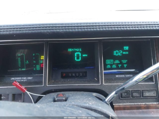 1990 LINCOLN TOWN CAR 1LNLM82F5LY607417 Photo 6