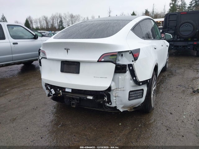 2021 TESLA MODEL Y 5YJYGAEE0MF214146 Photo 3