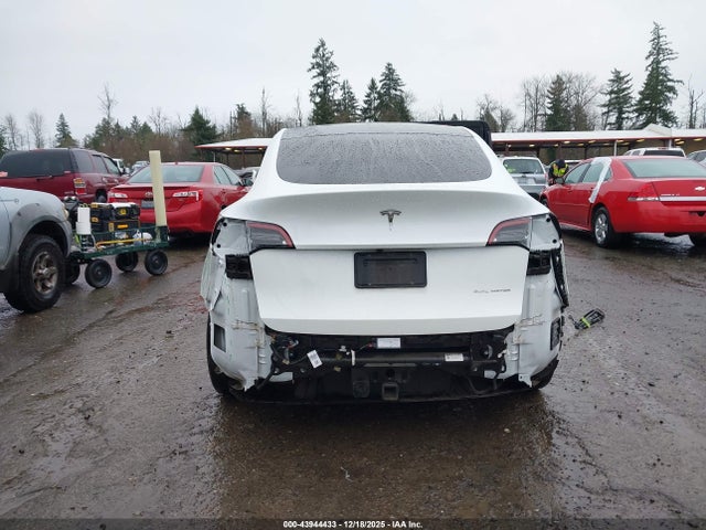 2021 TESLA MODEL Y 5YJYGAEE0MF214146 Photo 5
