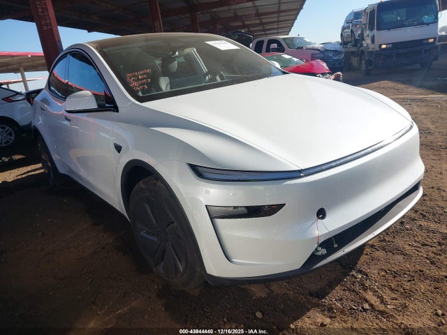 2026 TESLA MODEL Y 7SAYGDED5TF530653 Photo 0