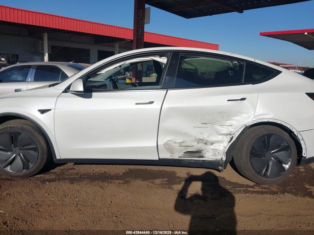 7SAYGDED5TF530653 Tesla Model Y Long Range Dual Motor All-wheel Drive