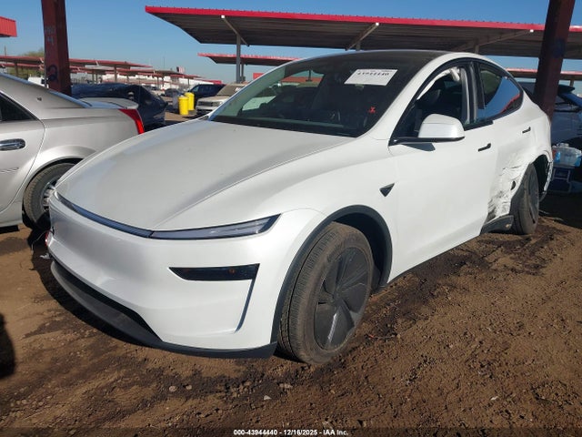 2026 TESLA MODEL Y 7SAYGDED5TF530653 Photo 1