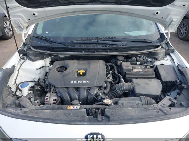 3KPFL4A72JE226585 KIA FORTE LX
