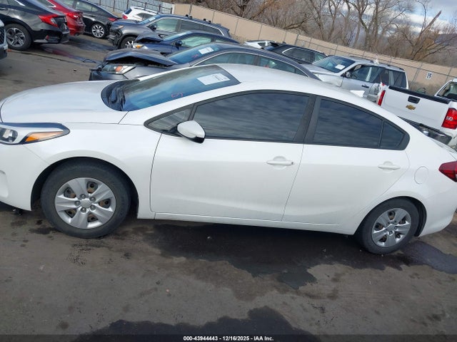 3KPFL4A72JE226585 KIA FORTE LX