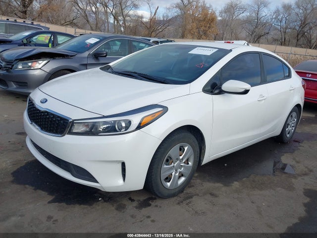 3KPFL4A72JE226585 KIA FORTE LX