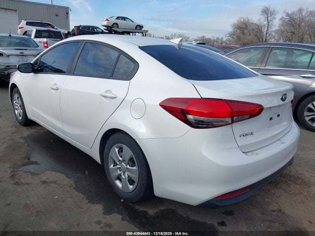 3KPFL4A72JE226585 KIA FORTE LX