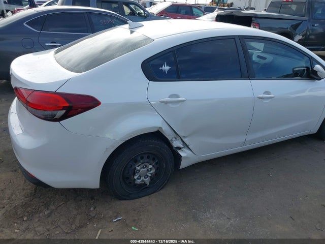 3KPFL4A72JE226585 KIA FORTE LX