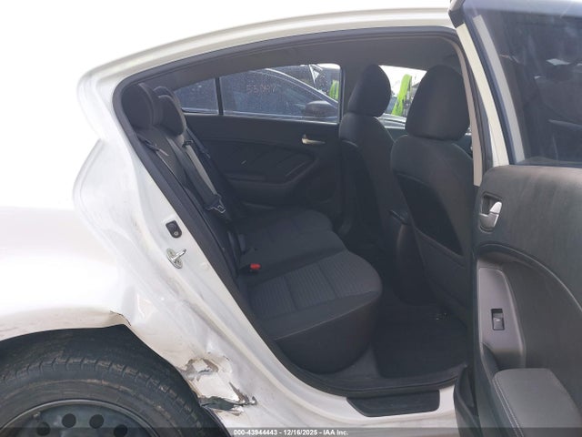 3KPFL4A72JE226585 KIA FORTE LX