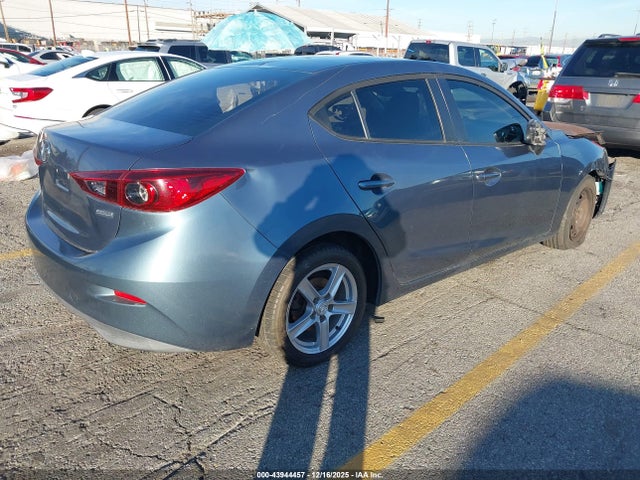 3MZBM1U70FM216198 Mazda Mazda3 I Sport