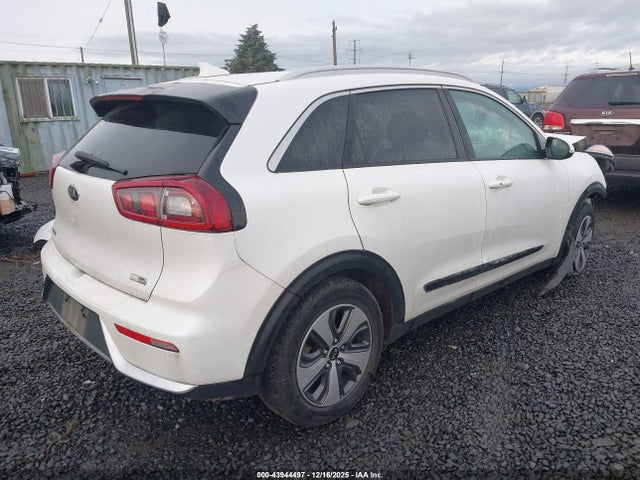 KNDCC3LC7H5072128 KIA NIRO EX