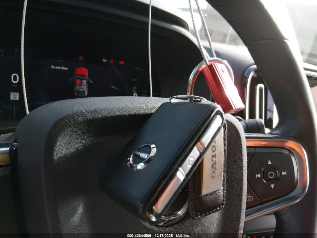 2023 VOLVO C40 RECHARGE PURE ELECTRIC YV4ED3GM8P2063394 Photo 10