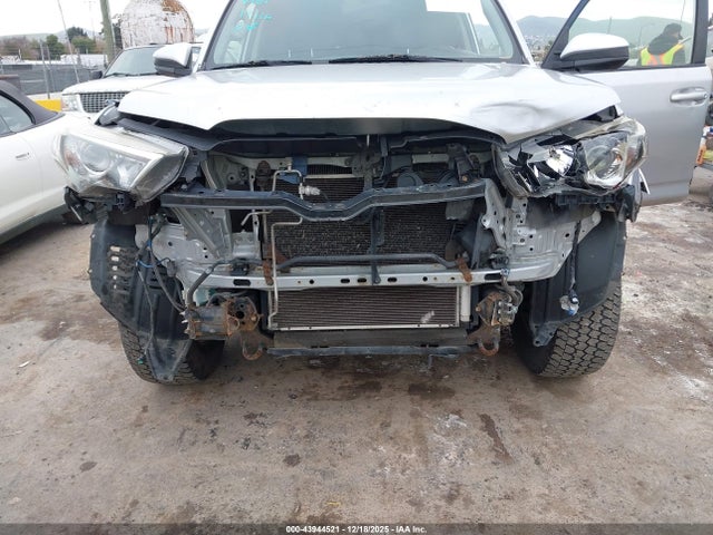 2015 TOYOTA 4RUNNER JTEBU5JR1F5239801 Photo 5