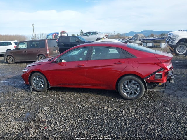 KMHLM4DJ9RU109912 Hyundai ELANTRA BL