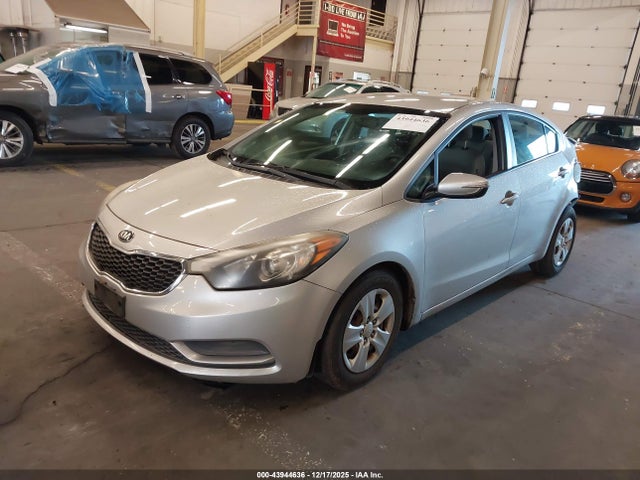 KIA FORTE LX 2015 KNAFX4A63F5313472 Image 2