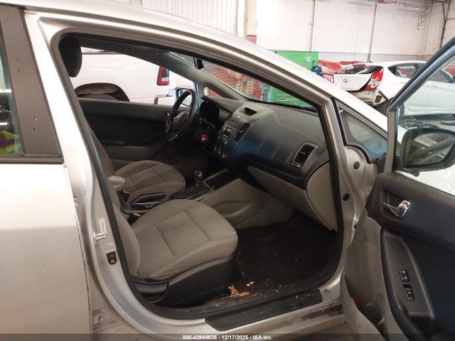 KIA FORTE LX 2015 KNAFX4A63F5313472 Image 5