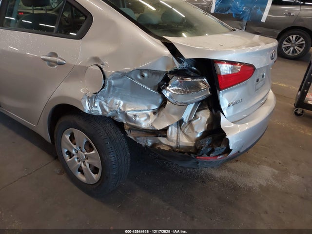 KIA FORTE LX 2015 KNAFX4A63F5313472 Image 6