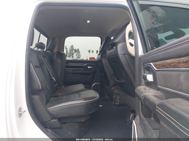 Продажа на аукционе авто 2021 Ram 2500 Laramie  4x4 6'4 Box, vin: 3C6UR5FL6MG676581, номер лота: 43944676