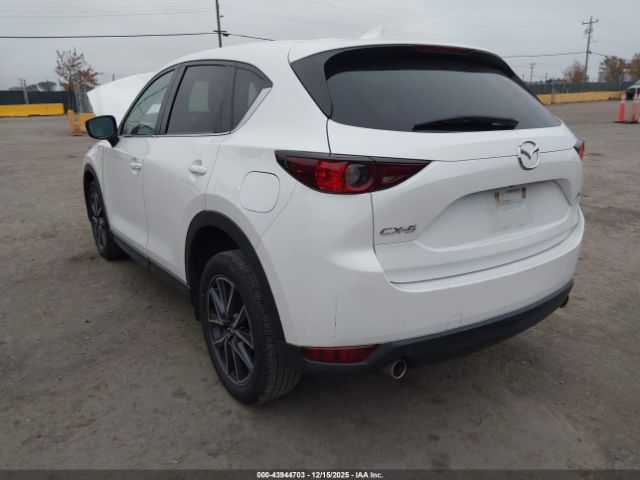 2018 MAZDA CX-5 JM3KFACM0J1432330 Photo 2