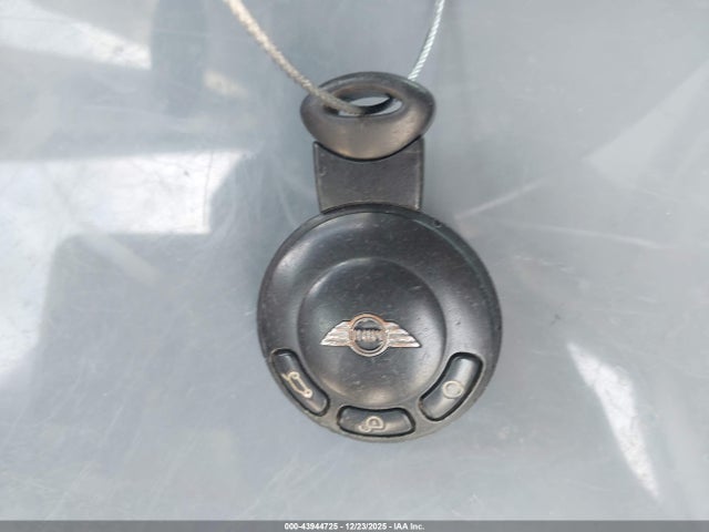 2010 MINI COOPER S CLUBMAN WMWMM3C56ATZ32716 Photo 10