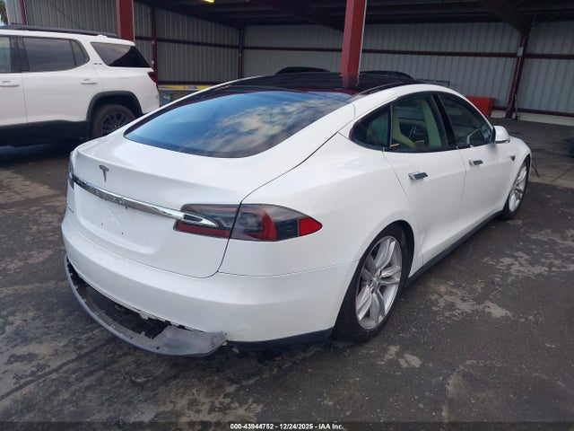 2013 TESLA MODEL S 5YJSA1CN7DFP04531 Photo 3