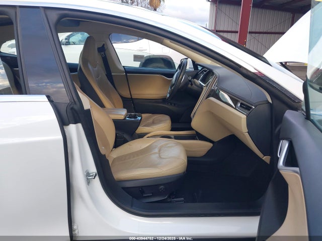 2013 TESLA MODEL S 5YJSA1CN7DFP04531 Photo 4
