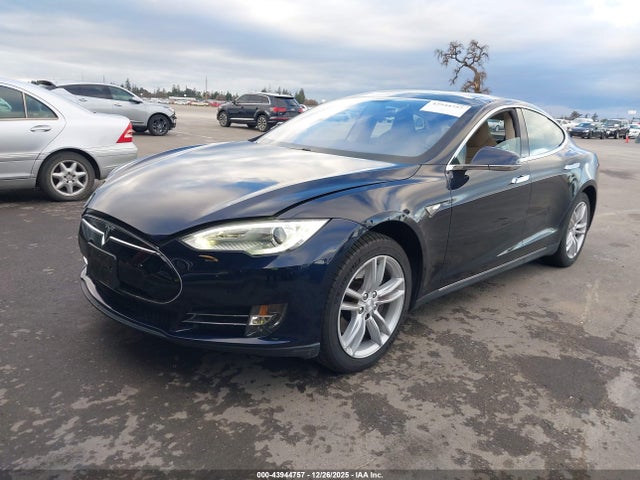 2013 TESLA MODEL S 5YJSA1CN8DFP06062 Photo 1