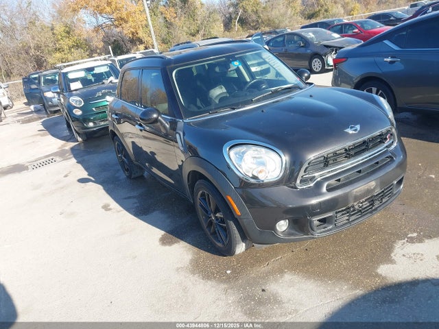 2016 MINI COUNTRYMAN WMWZC3C53GWT08775 Photo 0