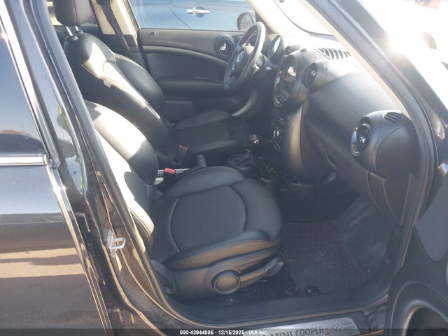 2016 MINI COUNTRYMAN WMWZC3C53GWT08775 Photo 4