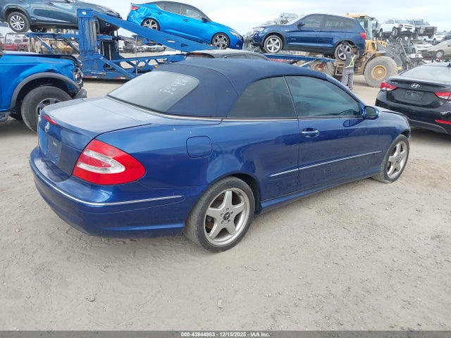 2004 MERCEDES-BENZ CLK 500 WDBTK75G64T023470 Photo 3