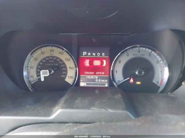 2010 JAGUAR XF SAJWA0FA4AHR53886 Photo 6