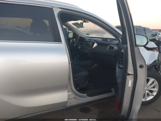 2018 KIA SORENTO 5XYPG4A32JG347125 Photo 4