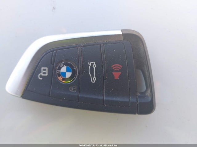 2018 BMW X1 WBXHU7C32J5H43498 Photo 10