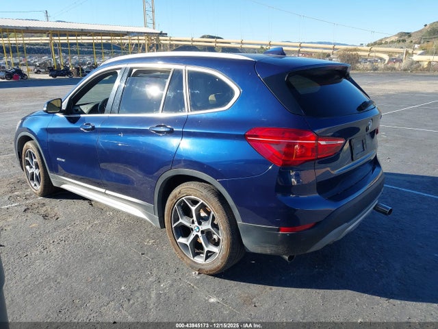 2018 BMW X1 WBXHU7C32J5H43498 Photo 2