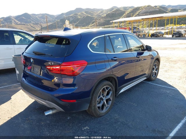 2018 BMW X1 WBXHU7C32J5H43498 Photo 3