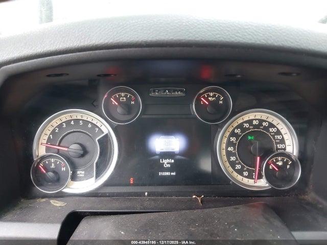 43945195 :رقم المزاد ، 1C6RR6GP3DS660005 vin ، 2013 Ram 1500 Slt مزاد بيع