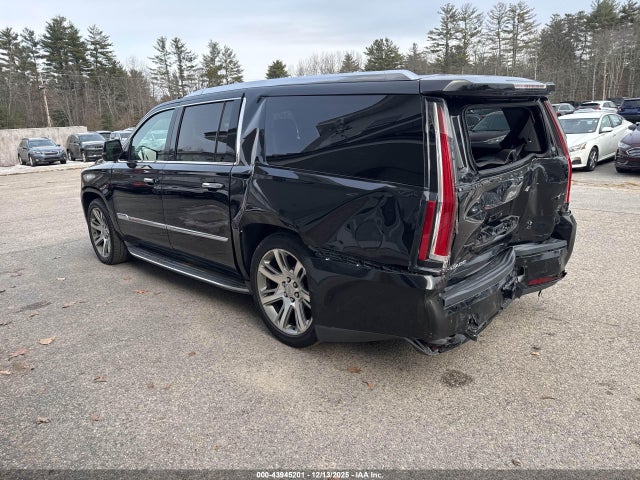 2016 CADILLAC ESCALADE ESV 1GYS4HKJ6GR391026 Photo 2