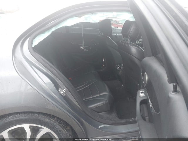 43945207 :رقم المزاد ، 55SWF4JB9HU179392 vin ، 2017 Mercedes-benz C 300 مزاد بيع