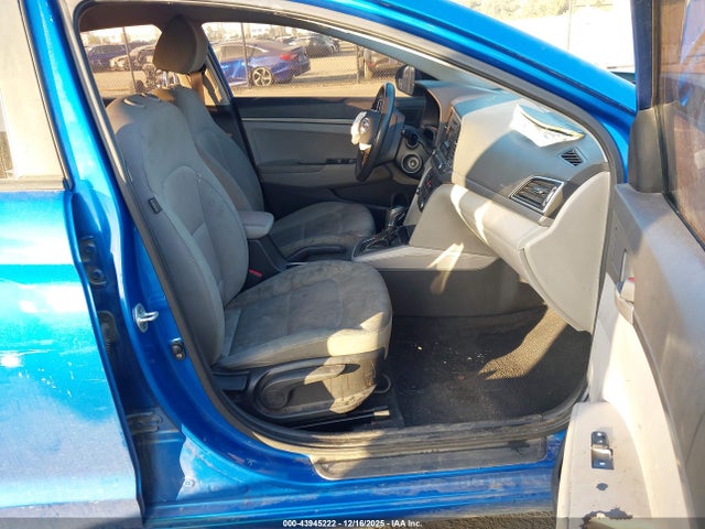 KMHD74LF9HU122859 Hyundai ELANTRA SE