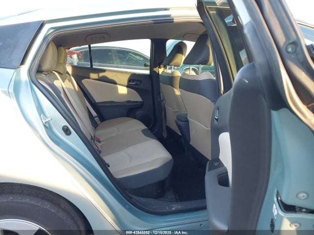 JTDKBRFU7H3041043 Toyota Prius Two