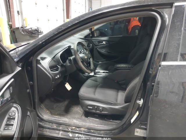 Продаж на аукціоні авто 2018 Chevrolet Malibu Lt, vin: 1G1ZD5ST5JF189462, номер лоту: 43945373