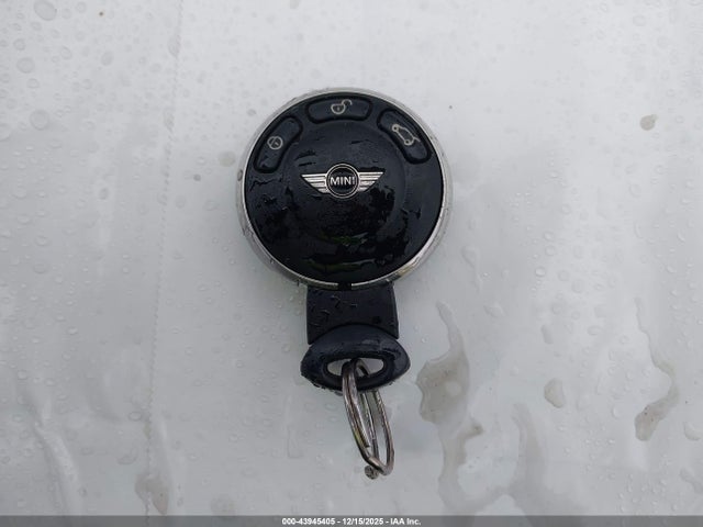 2009 MINI COOPER S WMWMF73519TW83805 Photo 10