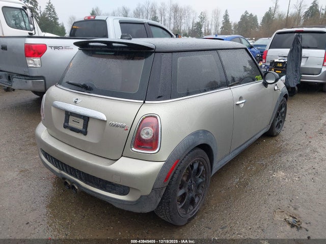 2009 MINI COOPER S WMWMF73519TW83805 Photo 3