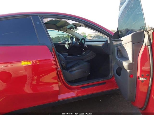 2023 TESLA MODEL Y 7SAYGDEE0PA145965 Photo 4