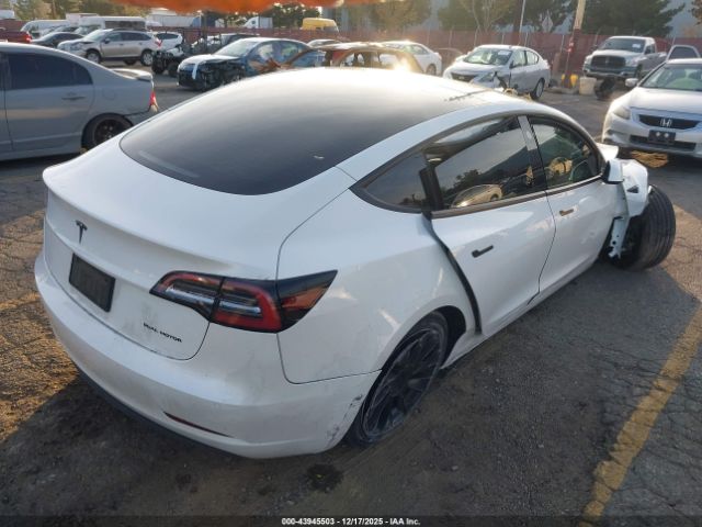 2022 TESLA MODEL 3 5YJ3E1EB3NF182770 Photo 3