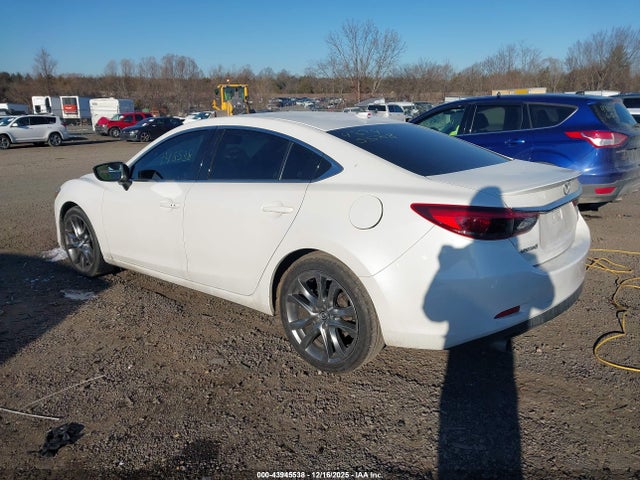 2017 MAZDA MAZDA6 JM1GL1W50H1143762 Photo 2